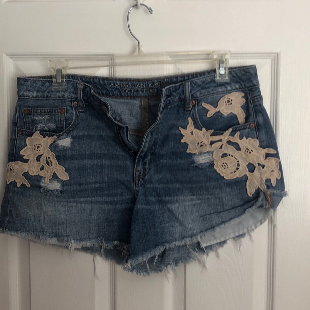 American Eagle High Rise Festival Shorts